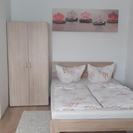 Privatzimmer Burgau Exterior foto