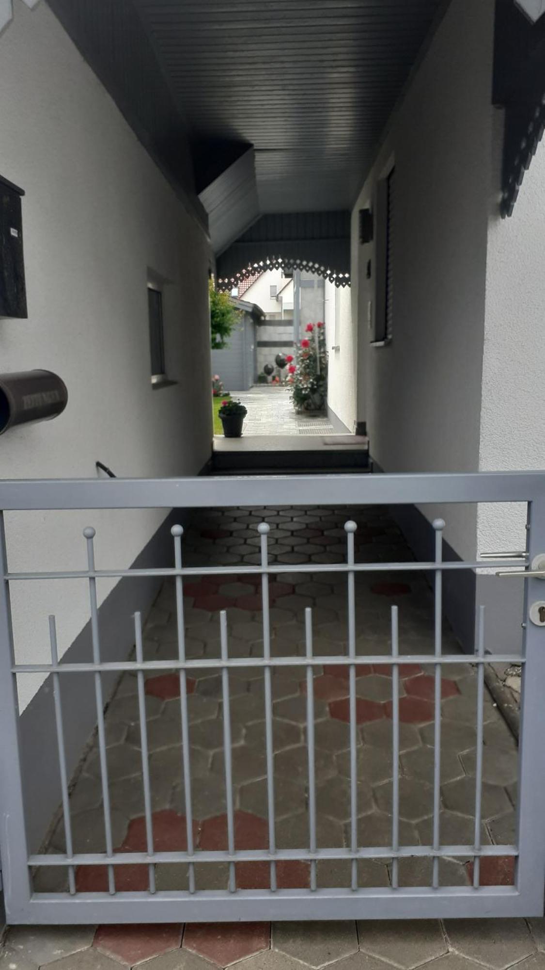 Privatzimmer Burgau Exterior foto